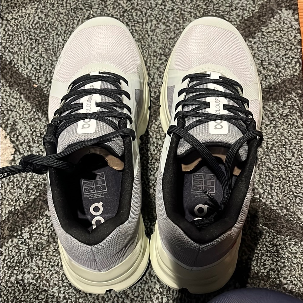 On Cloudrunner frost aloe Shoes